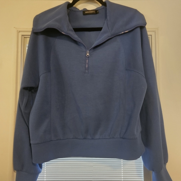 Large, 2 PC athletic set, blue, wide zip collared shirt, wide leg matching pants - Picture 3 of 11